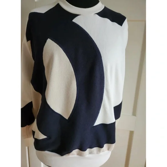 Authentic CHANEL CC Logo Crew Neck Sweatshirt Jumper Pullover Top ⭐️AUTHENTIC 38